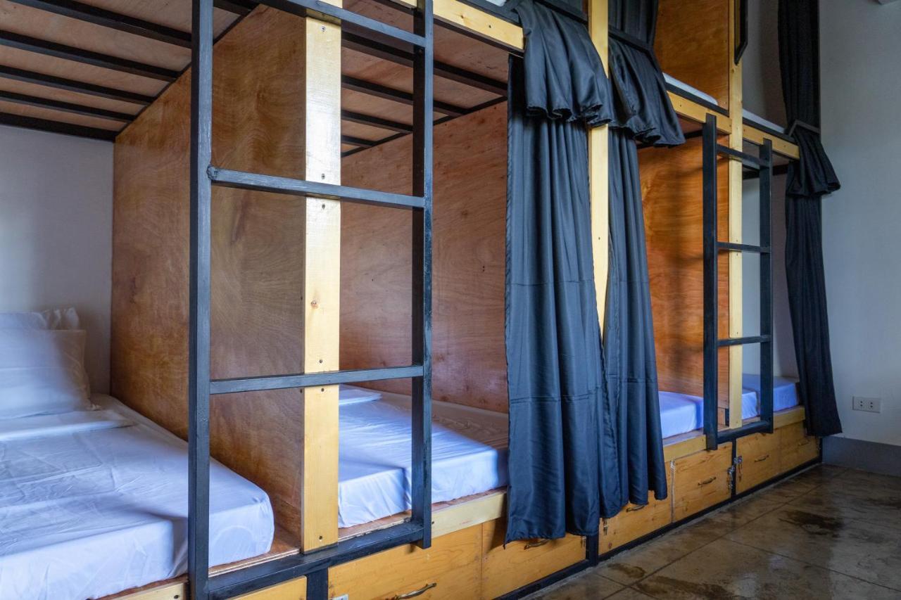Momo Hostel Moalboal Ngoại thất bức ảnh
