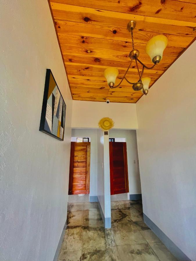 Momo Hostel Moalboal Ngoại thất bức ảnh