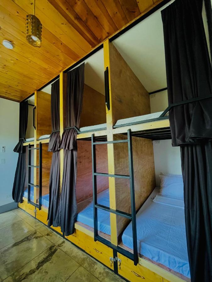 Momo Hostel Moalboal Ngoại thất bức ảnh